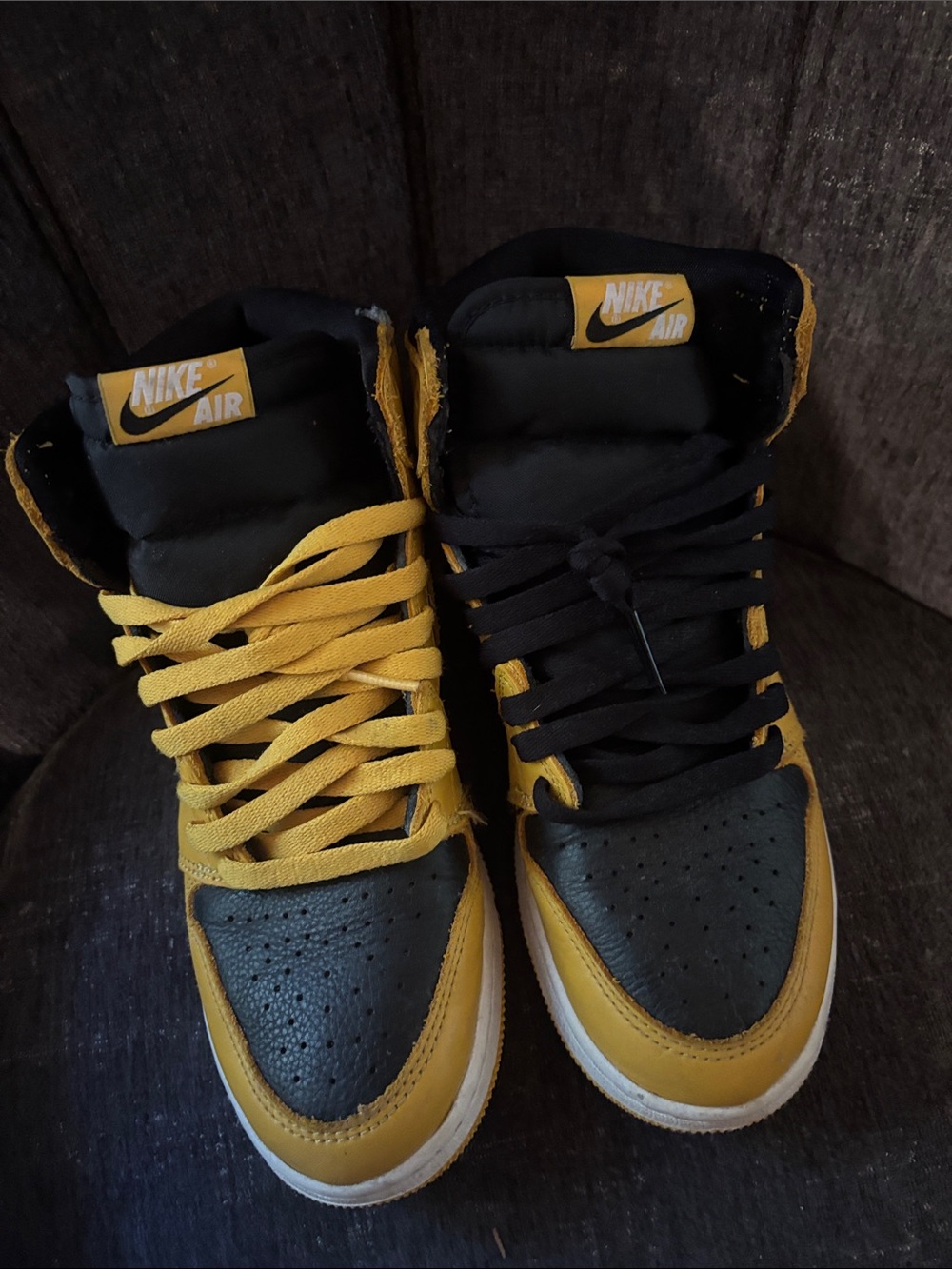Jordan Kids' High-Top Sneakers in Black and Yellow